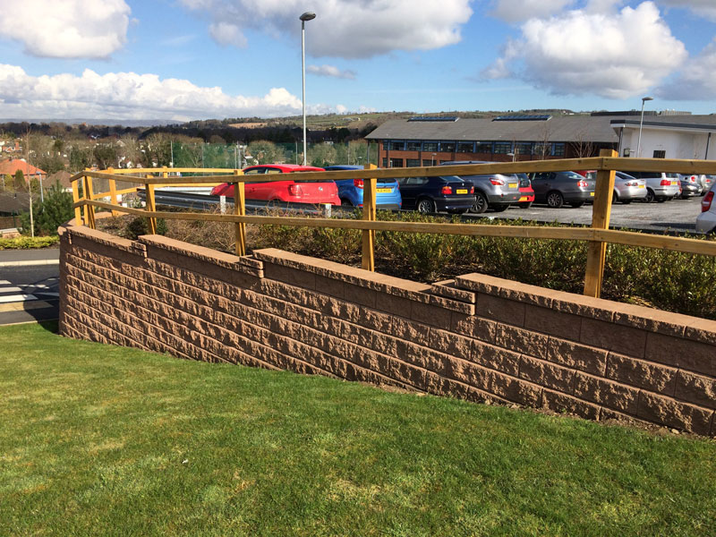 Retaining wall