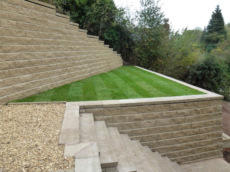 Retaining Wall - Step down
