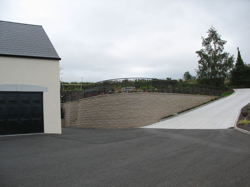 Retaining Wall driveway
