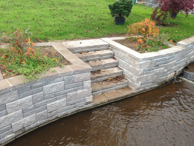 Retaining Wall - Stairs