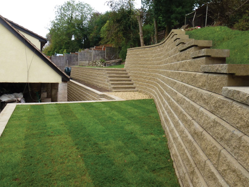 Retaining Wall - Stairs