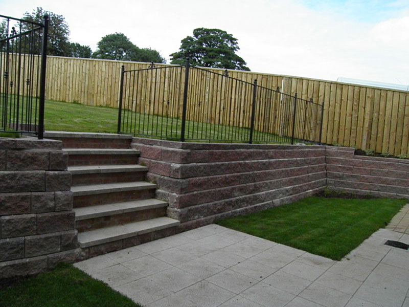 Retaining Wall - Stairs