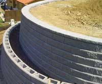 retaining wall with curves